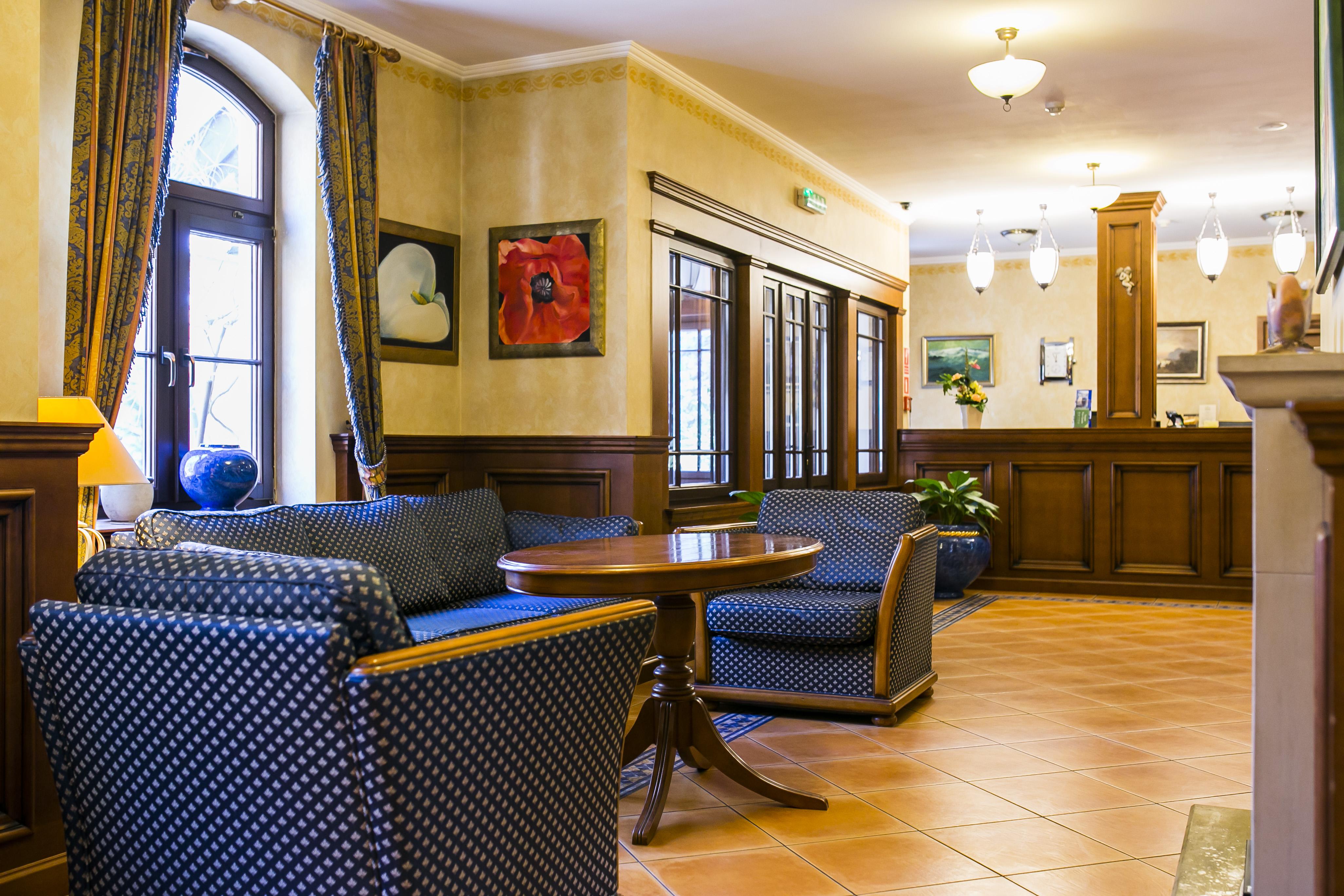 Opera Hotel 3*