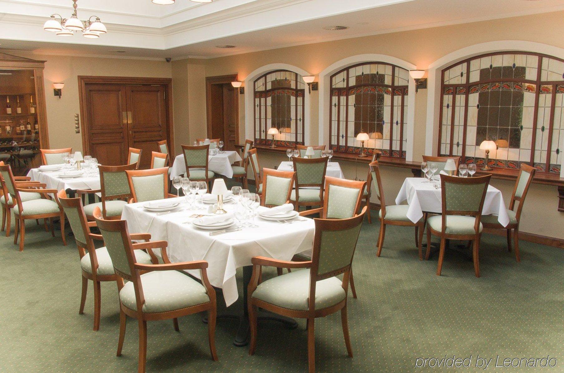 Opera Hotel 3*