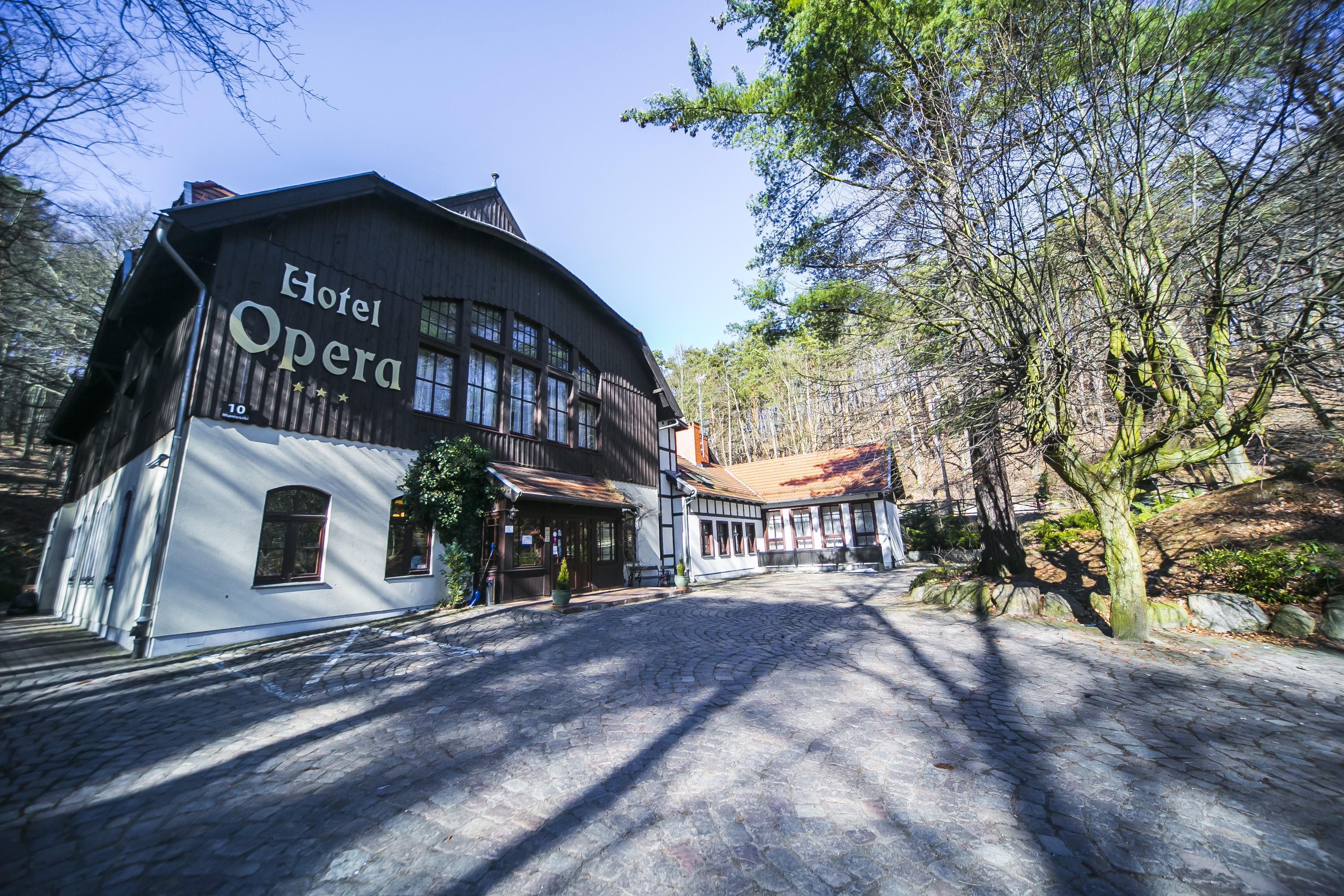 Opera Hotel 3*