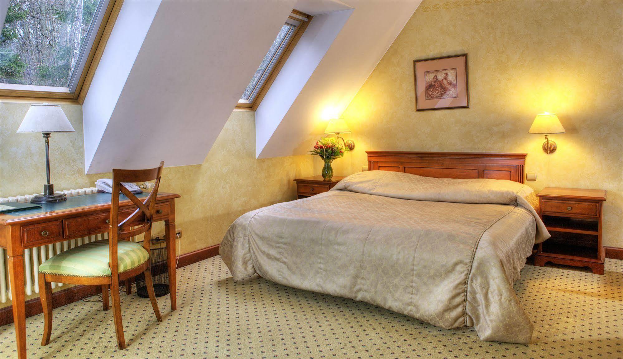 Opera Hotel 3*